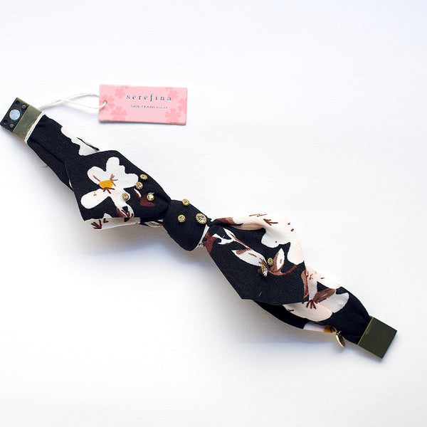 Magnetic Clasp Floral Scarf Bracelet - Black