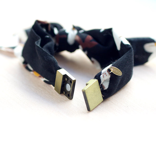 Magnetic Clasp Floral Scarf Bracelet - Black